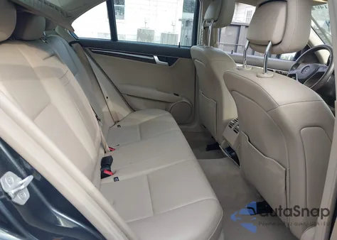 2014 Mercedes-Benz C 300 Luxury 4Matic/Sport 4Matic из США, поврежденный, VIN WDDGF8AB7EG201975